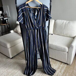 Blush Women's‎ Blue Striped Jumpsuit Size L – Stylish & Comfortable One-Piece